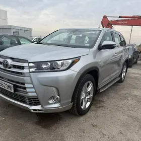 Toyota Highlander 2019