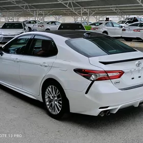 Toyota Camry 2017