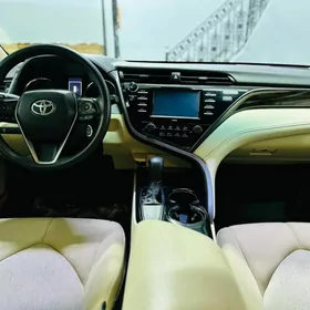 Toyota Camry 2020