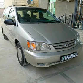 Toyota Sienna 2002