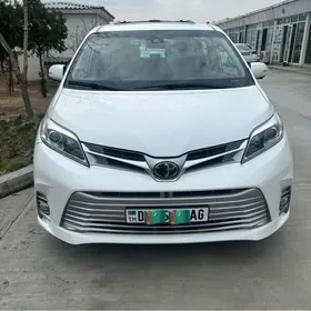 Toyota Sienna 2019