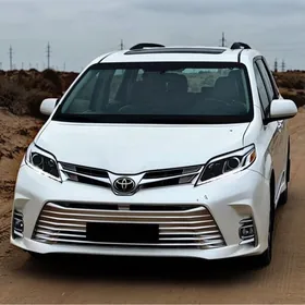 Toyota Sienna 2018