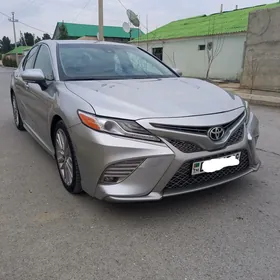 Toyota Camry 2018