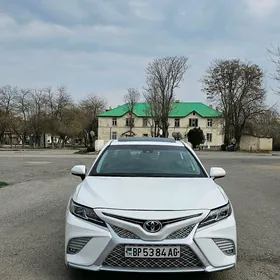 Toyota Camry 2020