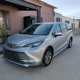 Toyota Sienna 2021