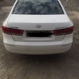 Hyundai Sonata 2010