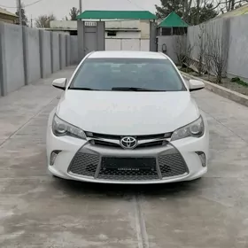 Toyota Camry 2015