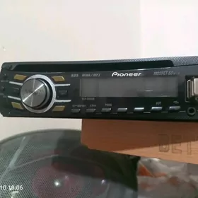 PIONEER magnitafon DEH 2350 UB