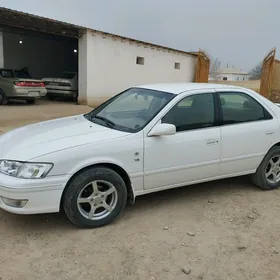 Toyota Camry 2000