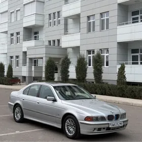 BMW E39 2003