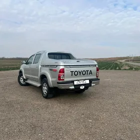 Toyota Hilux 2013