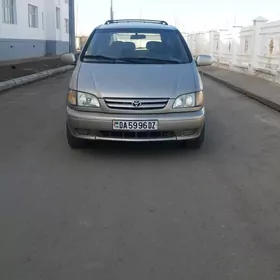 Toyota Sienna 2002