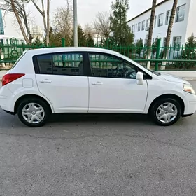 Nissan Versa 2010