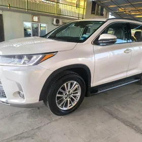 Toyota Highlander 2019