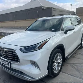 Toyota Highlander 2022