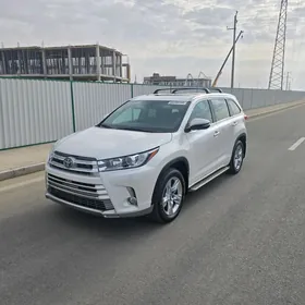 Toyota Highlander 2019