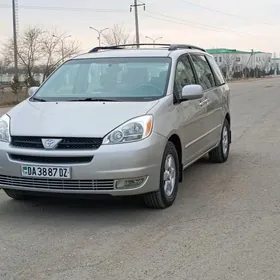 Toyota Sienna 2005