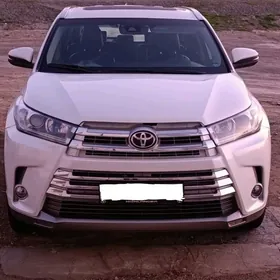 Toyota Highlander 2019