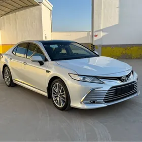 Toyota Camry 2023