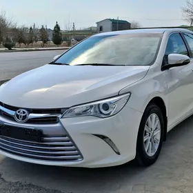 Toyota Camry 2017