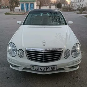 Mercedes-Benz E320 2004