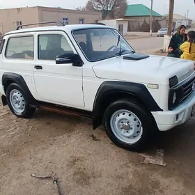 Lada Niva 2010