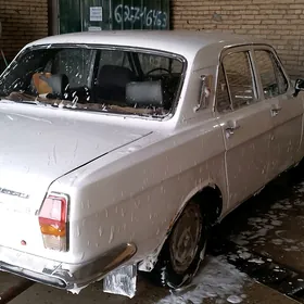 Gaz 24 1983