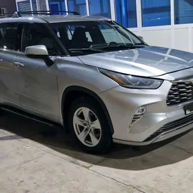 Toyota Highlander 2020