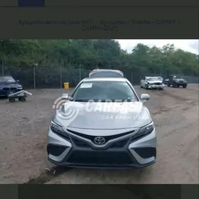 Toyota Camry 2021