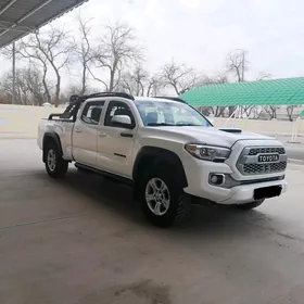 Toyota Tacoma 2018