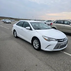 Toyota Camry 2016