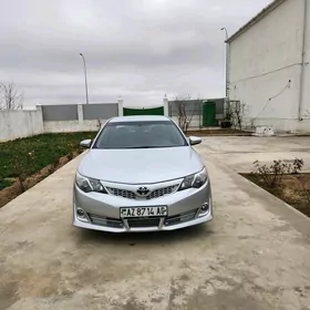 Toyota Camry 2013