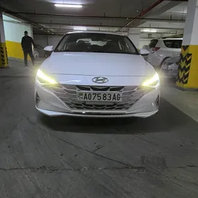 Hyundai Elantra 2021