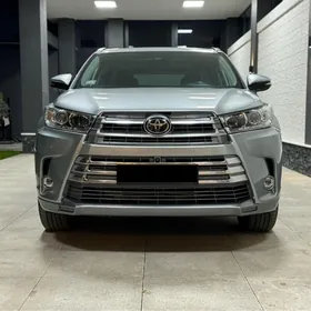 Toyota Highlander 2019