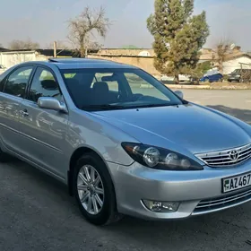 Toyota Camry 2004