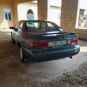 Toyota Camry 2000