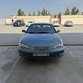 Toyota Camry 2000