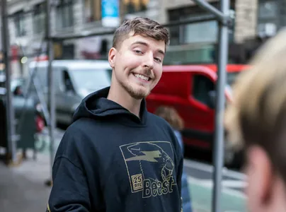 MrBeast girdejisiniň 90%-ini täze wideo düşürmäge sarp edýär