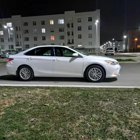 Toyota Camry 2015