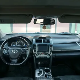 Toyota Camry 2013