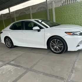 Toyota Camry 2020