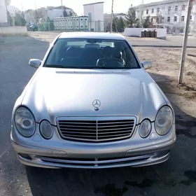 Mercedes-Benz E320 2003