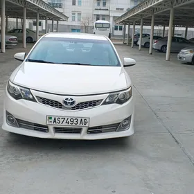 Toyota Camry 2013