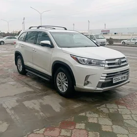 Toyota Highlander 2019