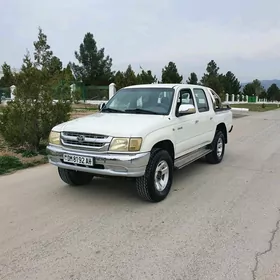 Toyota Hilux 2002