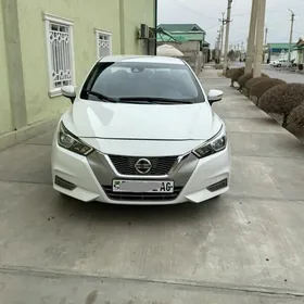 Nissan Versa 2021