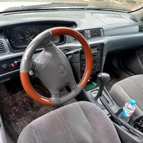 Toyota Camry 2000