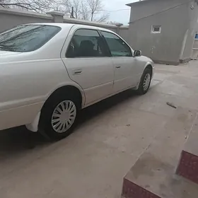 Toyota Camry 2001