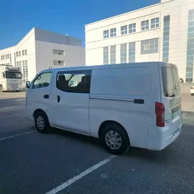 Nissan Urvan 2021