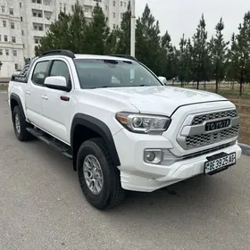 Toyota Tacoma 2018